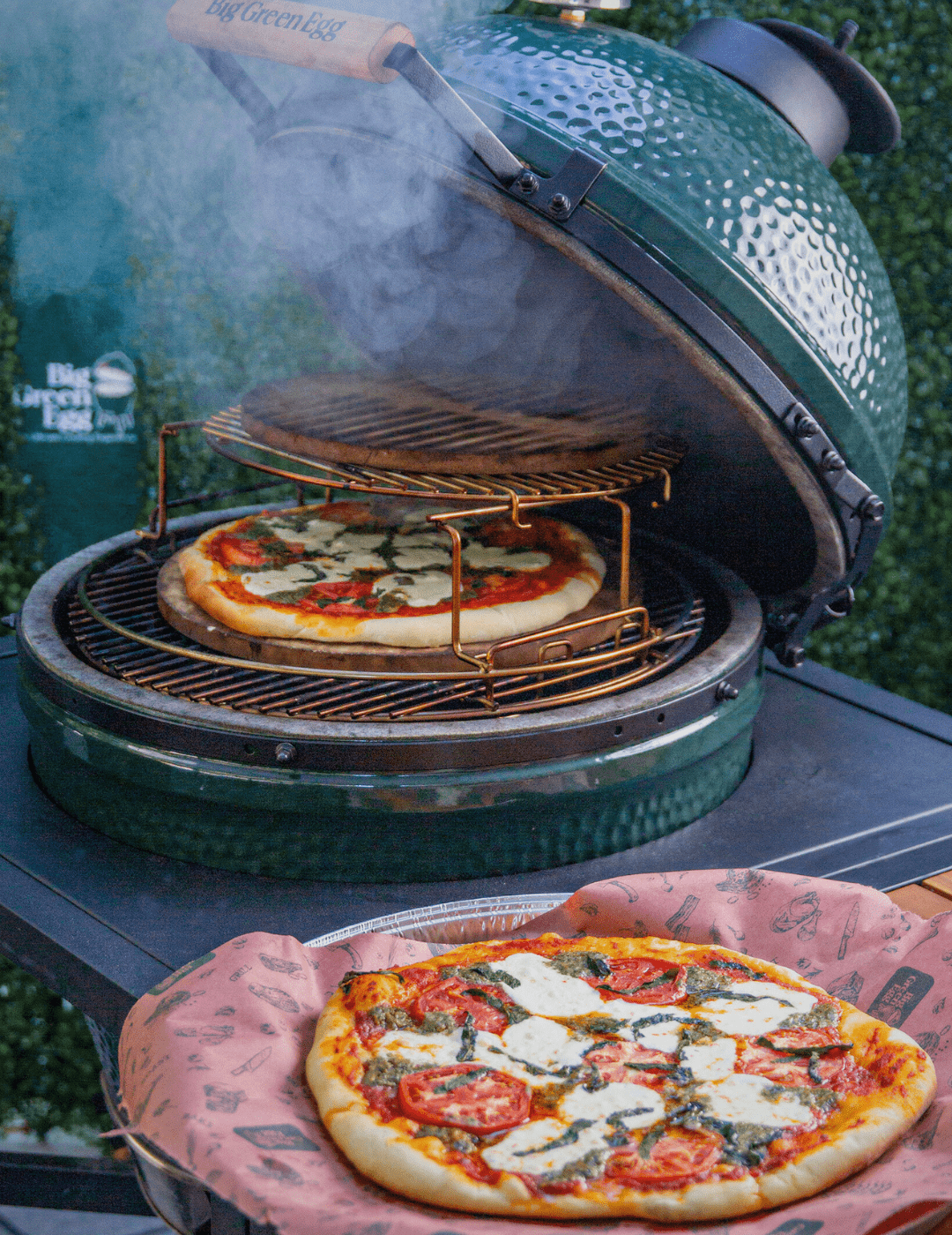 Cook Pizza How To Use Big Green Egg Pizza Stone Gas Grill Outdoor