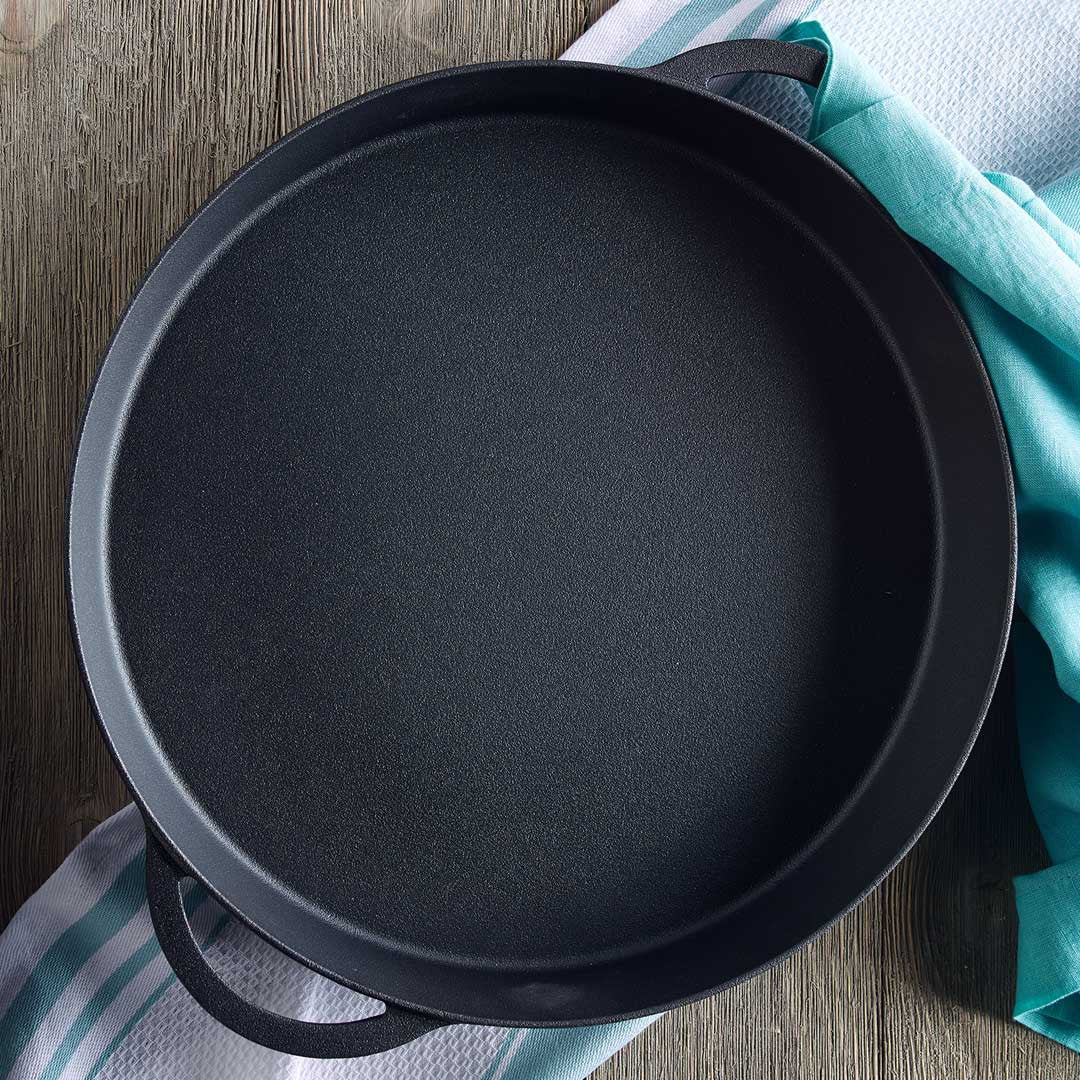 Cast Iron Skillet - Big Green Egg