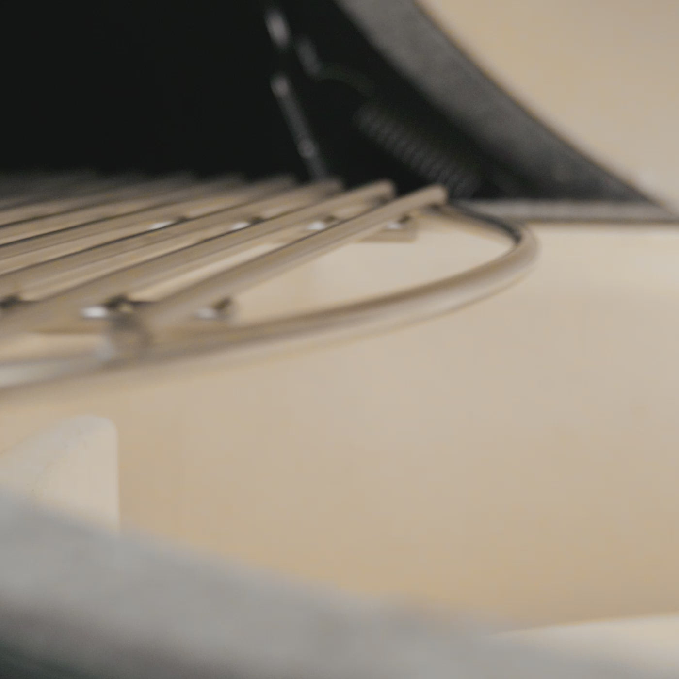 Big Green Egg Versatile Range of Cooking Surfaces